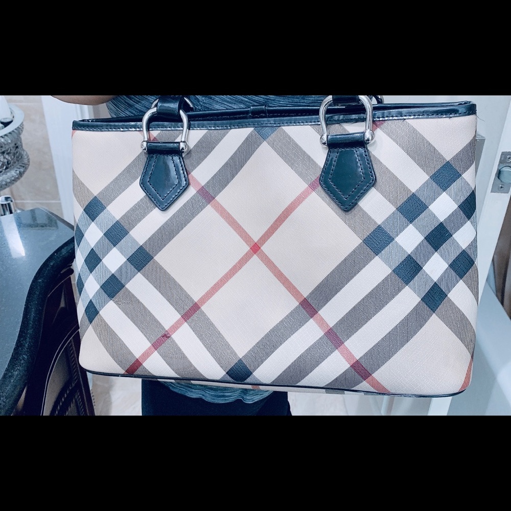 Burberry Set. Purse and matching wallet - Picture 2 of 8